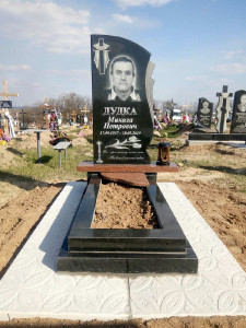 Памятник Od_200