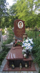 Одинарные памятники из гранита, Прилуки - памятник на одного
