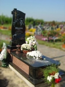 Одинарные памятники из гранита, Прилуки - памятник на одного