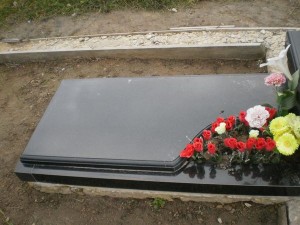Надгробие_811