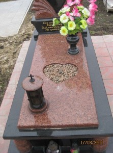 Надгробие_821