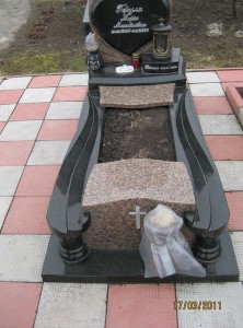 Надгробие_822