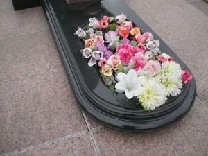 Надгробие_830